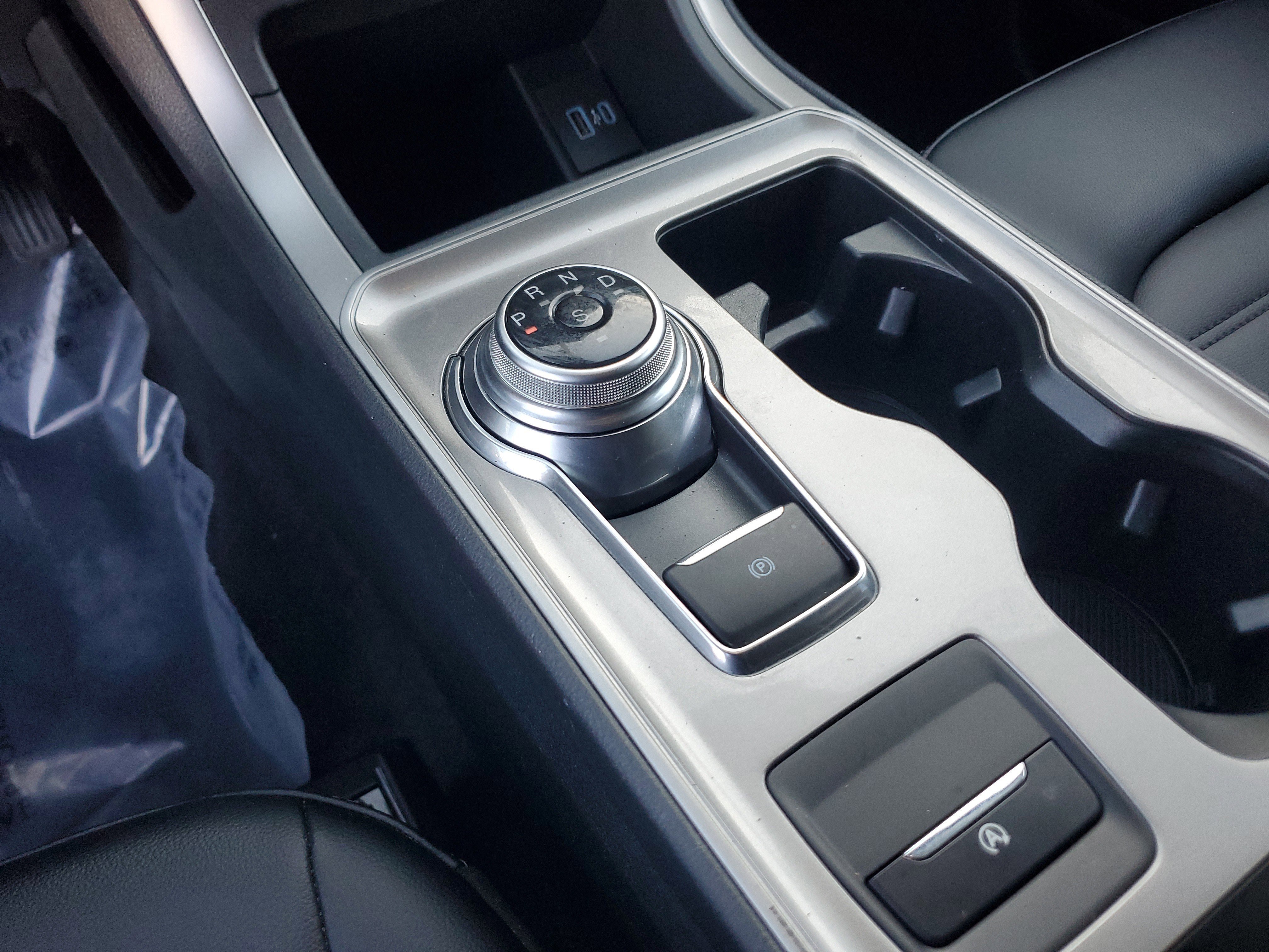 Used 2024 Ford Edge SEL w/ Convenience Package image 26