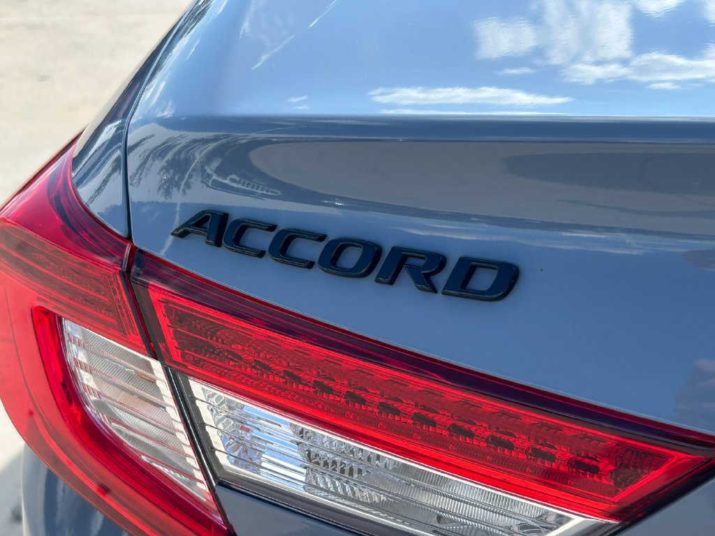 Used 2022 Honda Accord Touring image 13