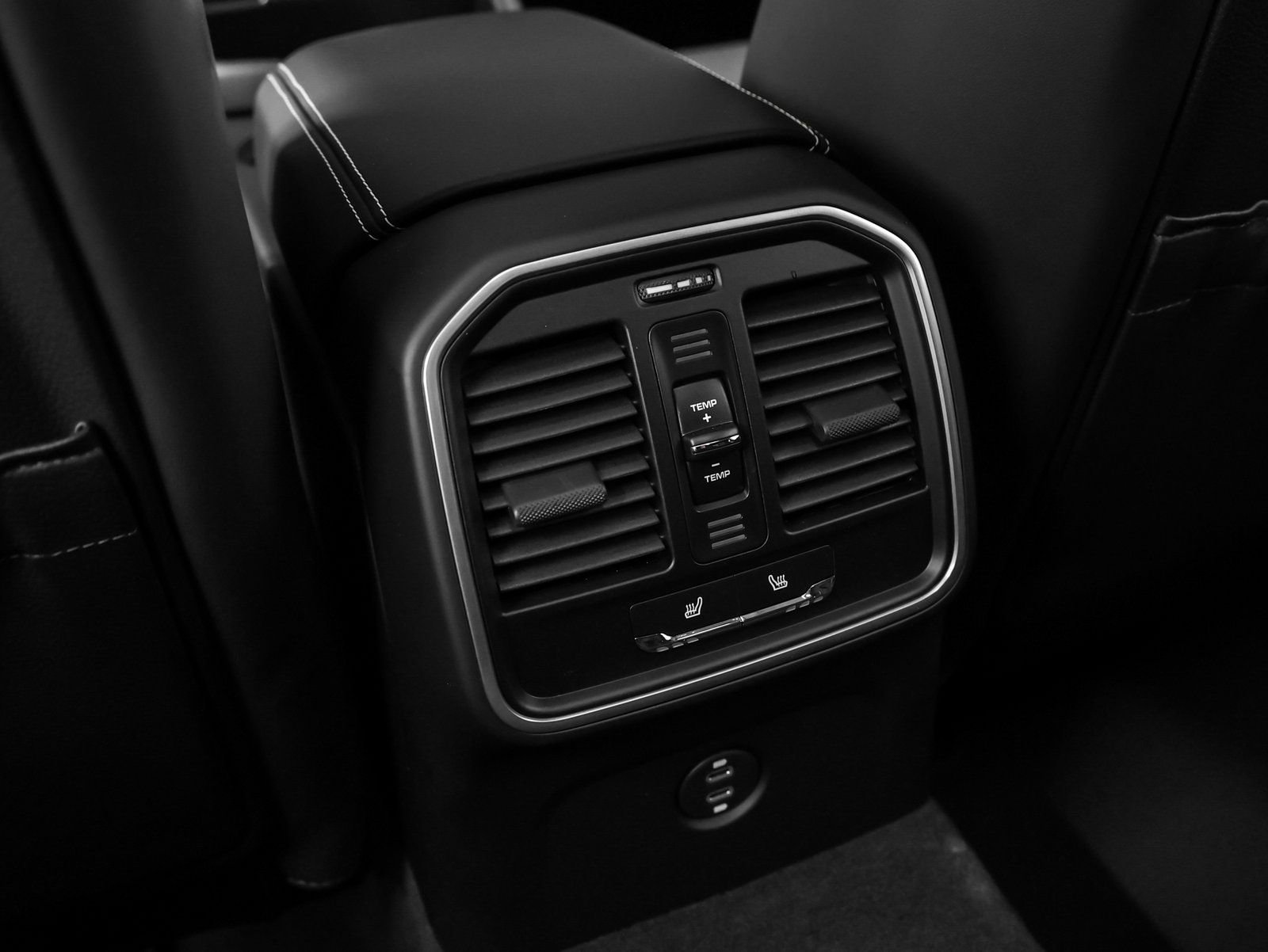 New 2026 Porsche Macan image 45