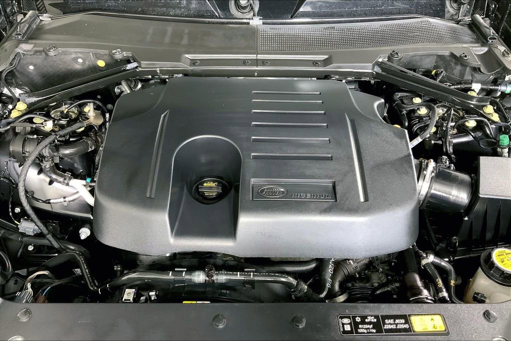 Used 2022 Land Rover Defender 110 SE image 9