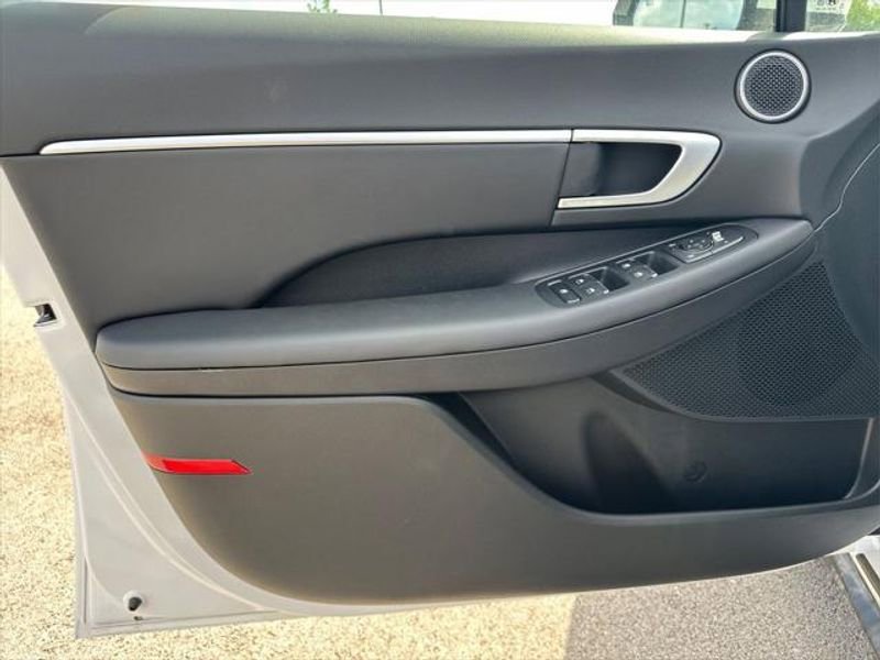 New 2025 Hyundai Sonata SEL image 18