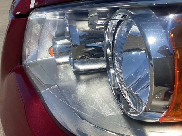 Used 2016 Chrysler Town & Country Touring FWD image 4