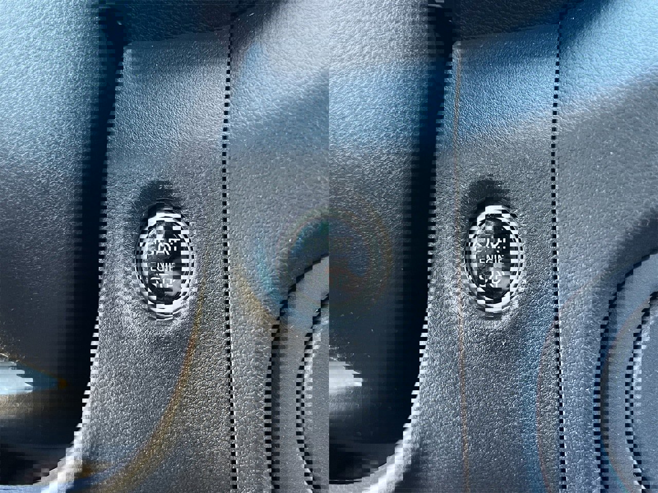 Certified 2024 Nissan Frontier Pro-X image 21