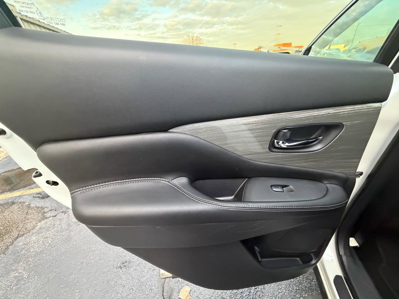 Used 2017 Nissan Murano S w/ Navigation Package AWD/4WD image 13