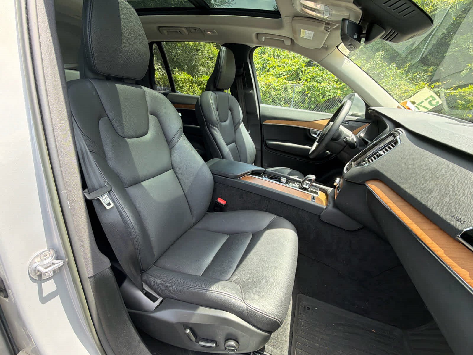 Used 2023 Volvo XC90 B5 Plus w/ Protection Package Premier AWD/4WD image 19
