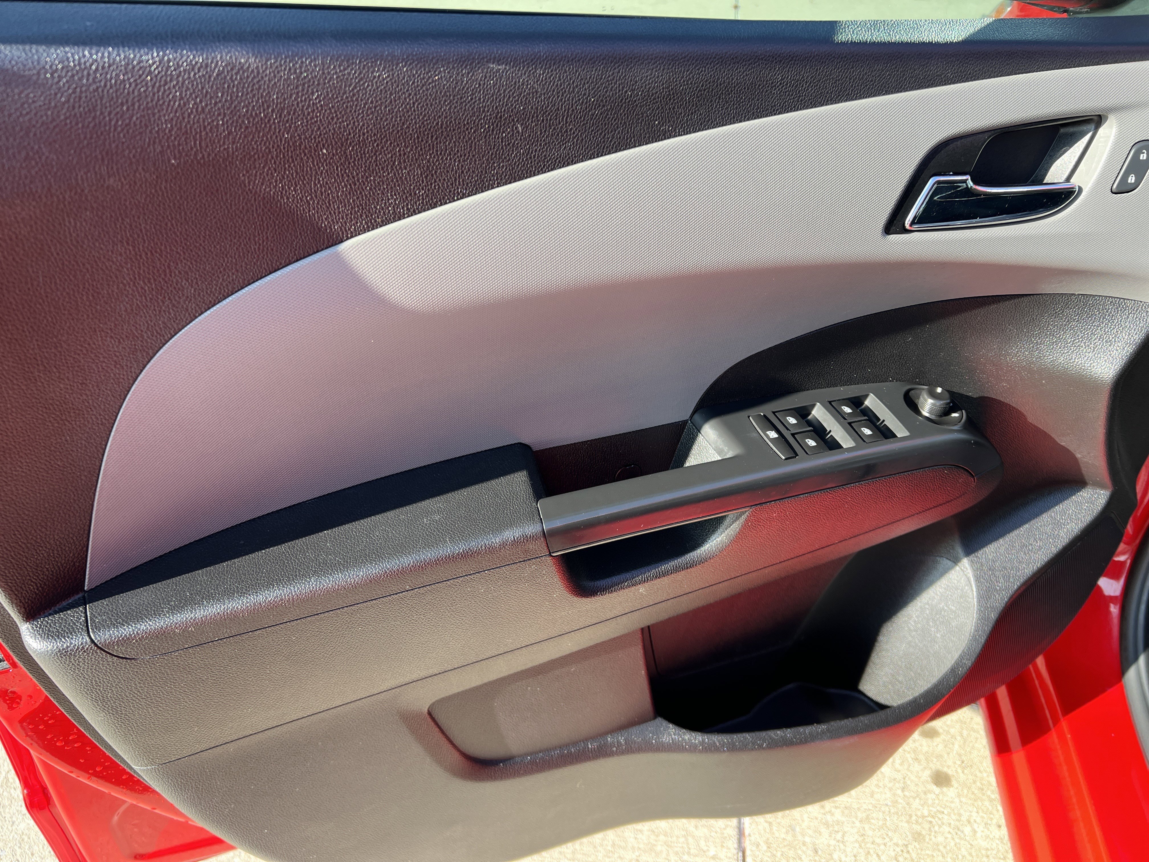 Used 2016 Chevrolet Sonic LT image 13