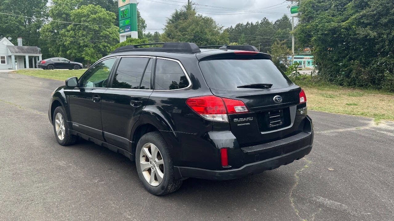 Used 2013 Subaru Outback 2.5i Limited AWD/4WD image 6