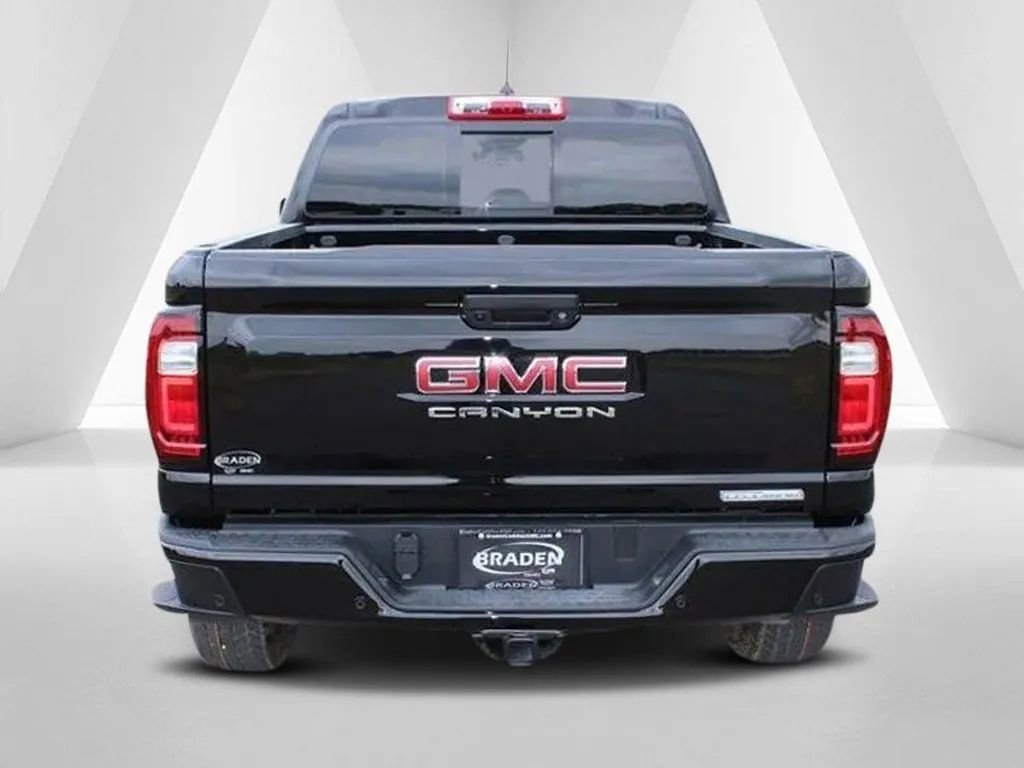 New 2026 GMC Canyon Elevation w/ LPO, Black Badging Package image 6