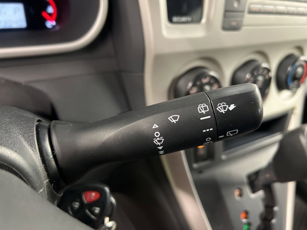 Used 2009 Pontiac Vibe w/ Preferred Package image 15