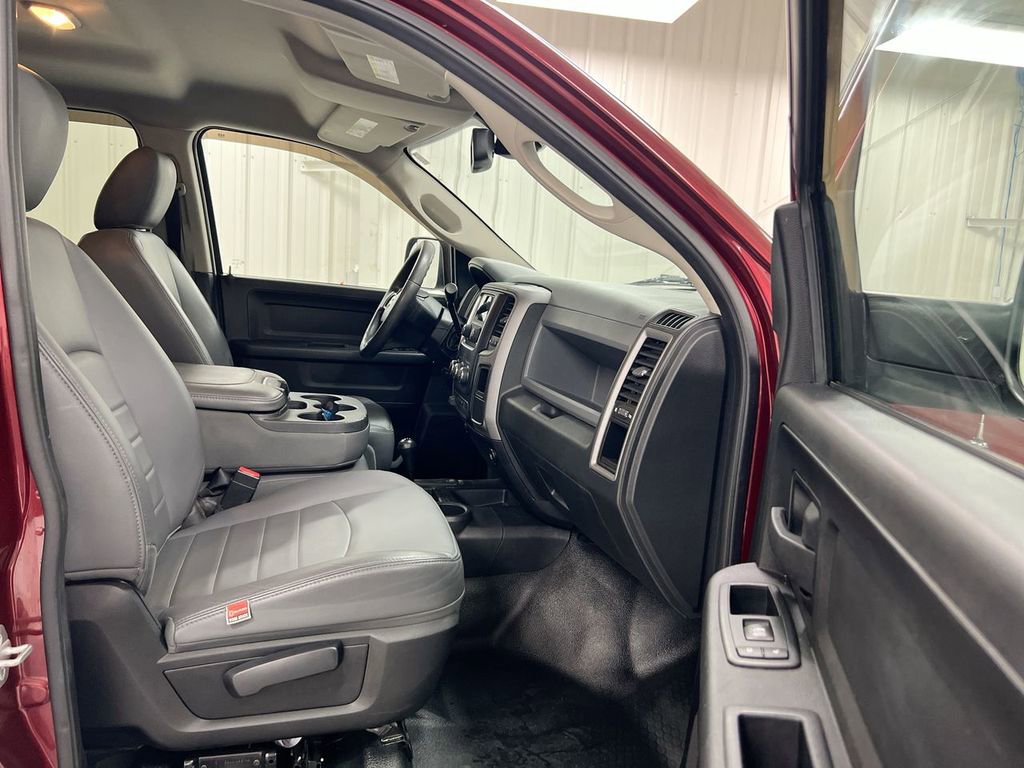 Used 2016 RAM 2500 Tradesman w/ Chrome Appearance Group AWD/4WD image 16