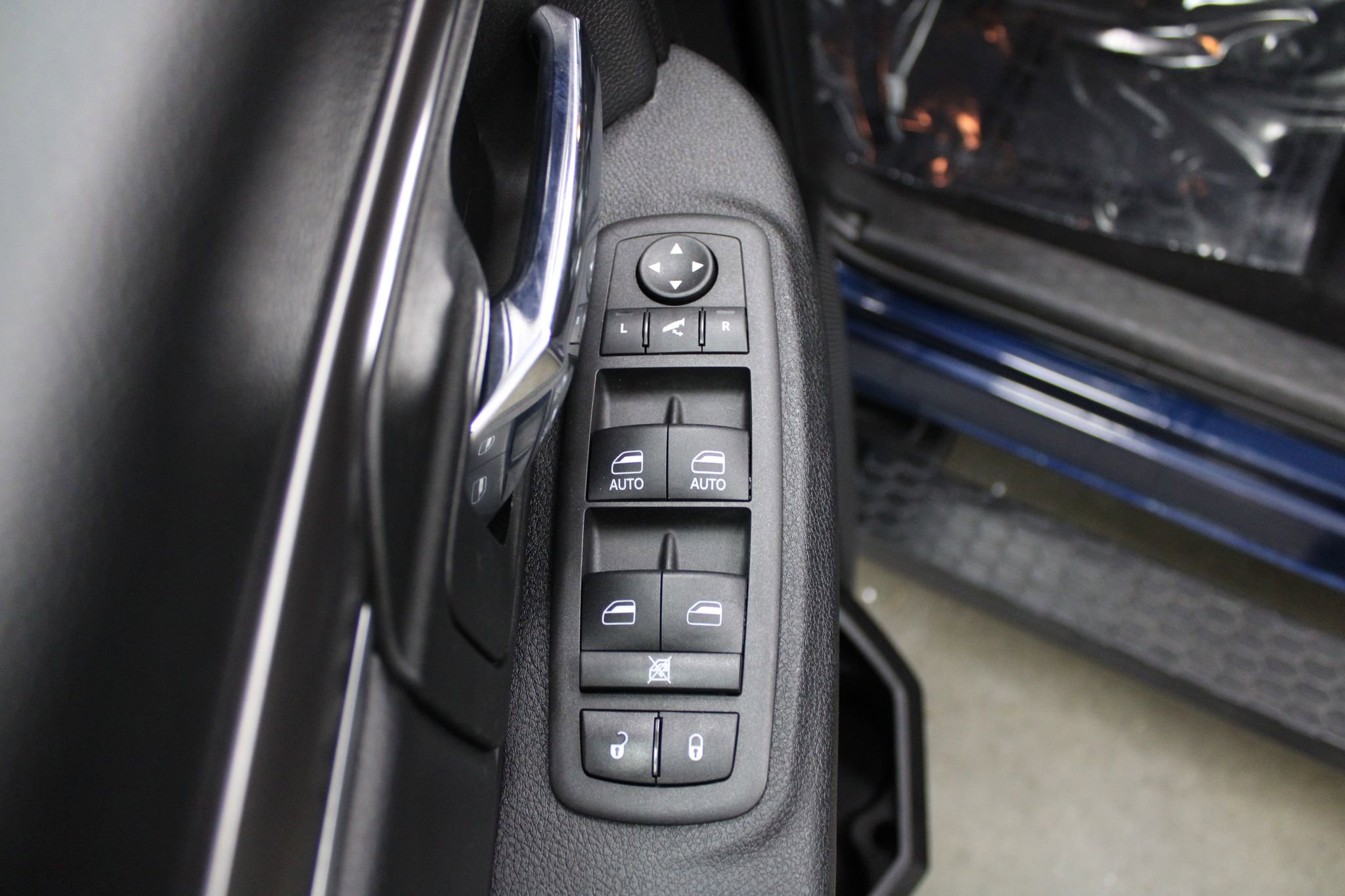 Used 2022 RAM 1500 Classic Warlock image 10