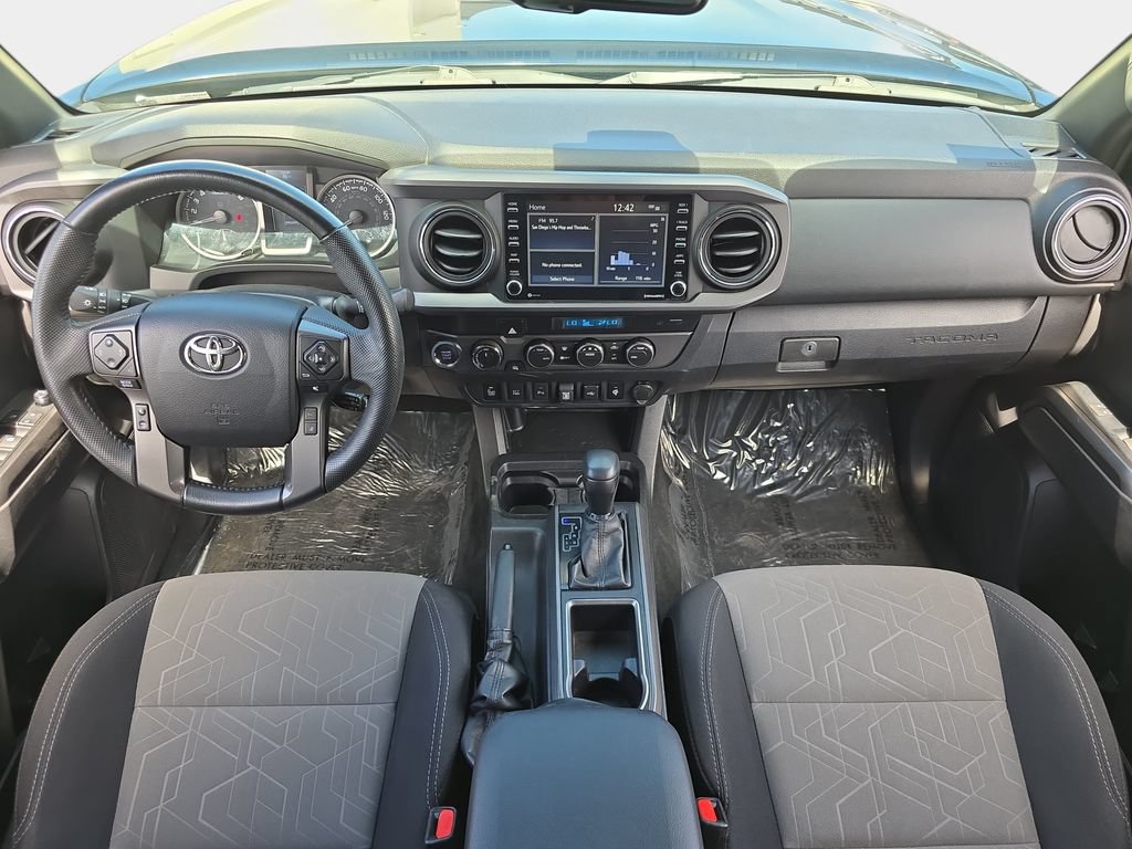 Used 2022 Toyota Tacoma TRD Off-Road w/ Technology Package AWD/4WD image 10
