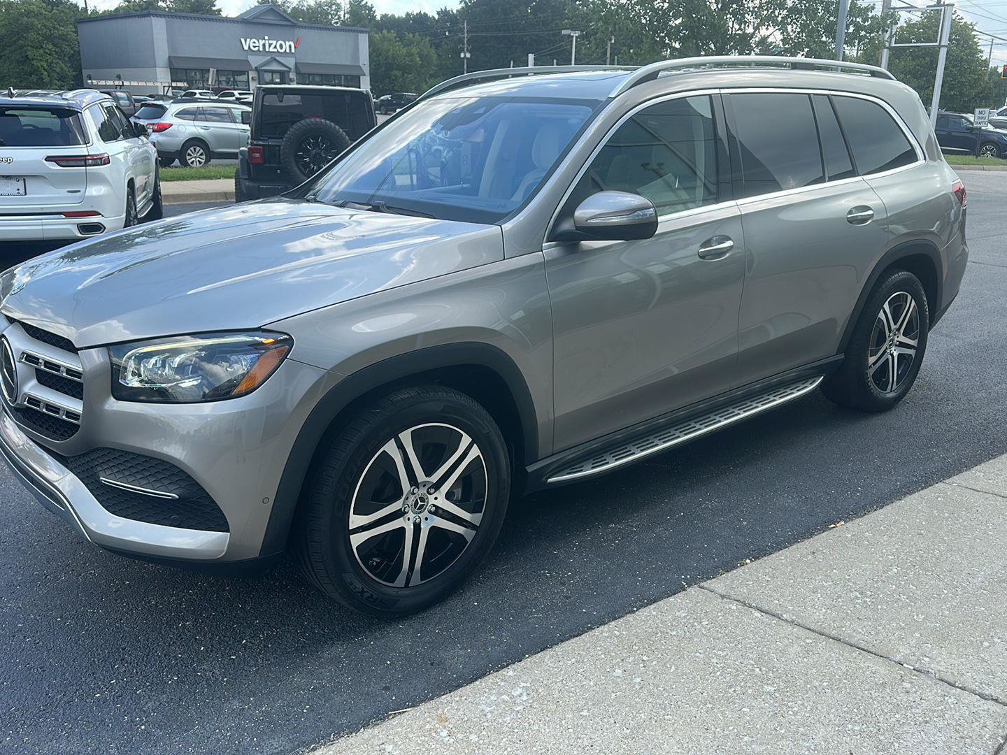 Used 2020 Mercedes-Benz GLS 450 4MATIC image 6