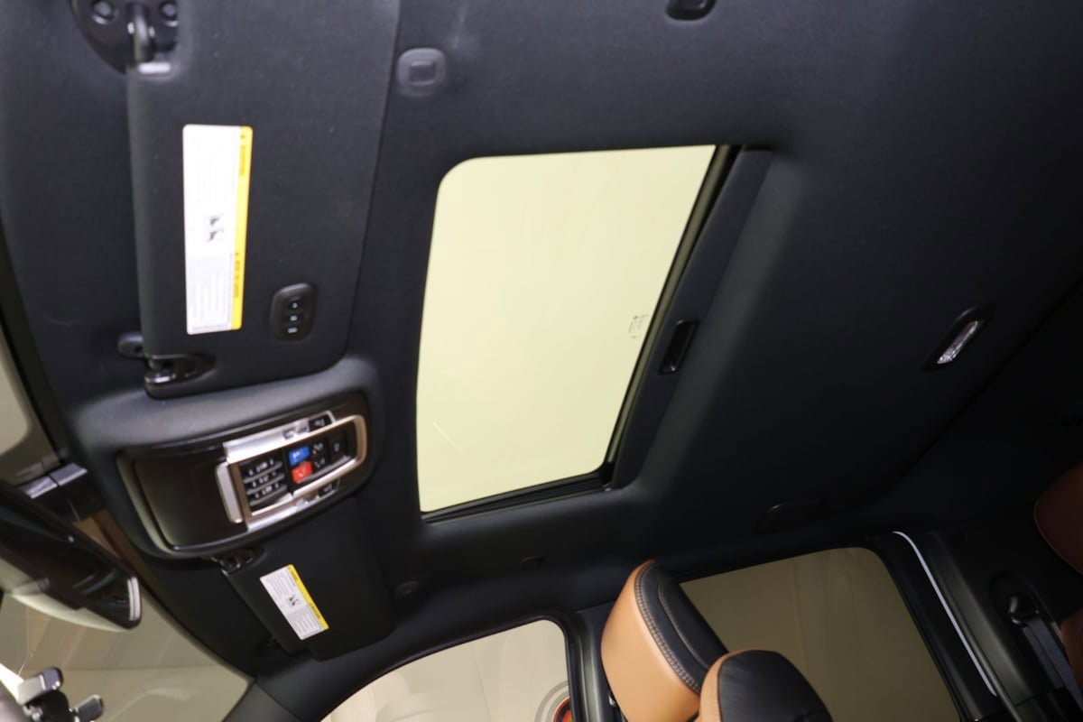 Used 2024 RAM 3500 Limited w/ Towing Technology Group AWD/4WD image 13