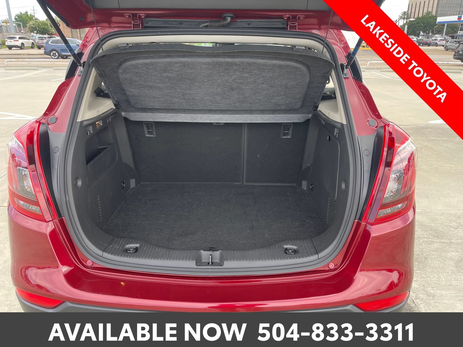 Used 2022 Buick Encore Preferred AWD/4WD image 19