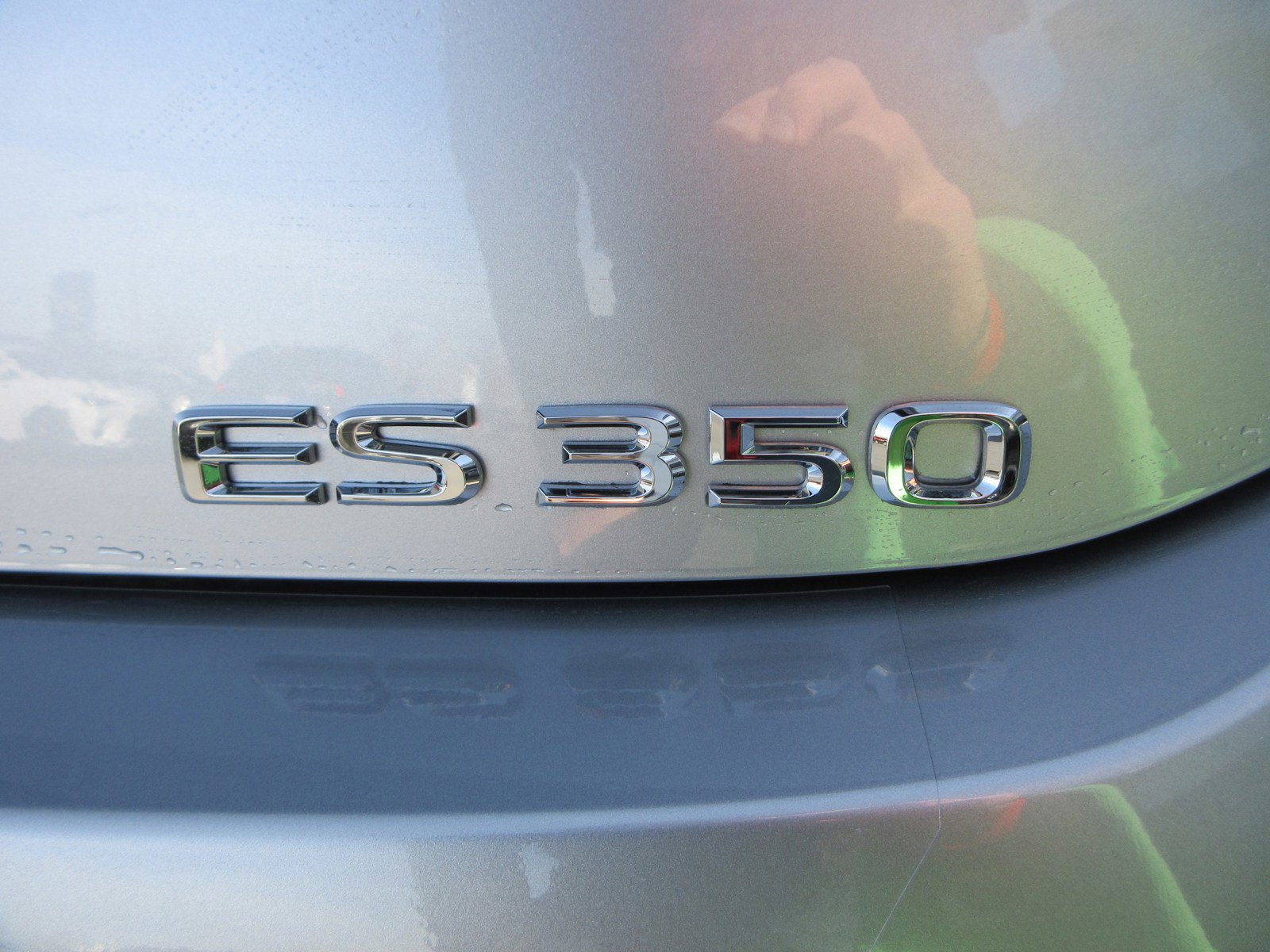 New 2025 Lexus ES 350 image 8