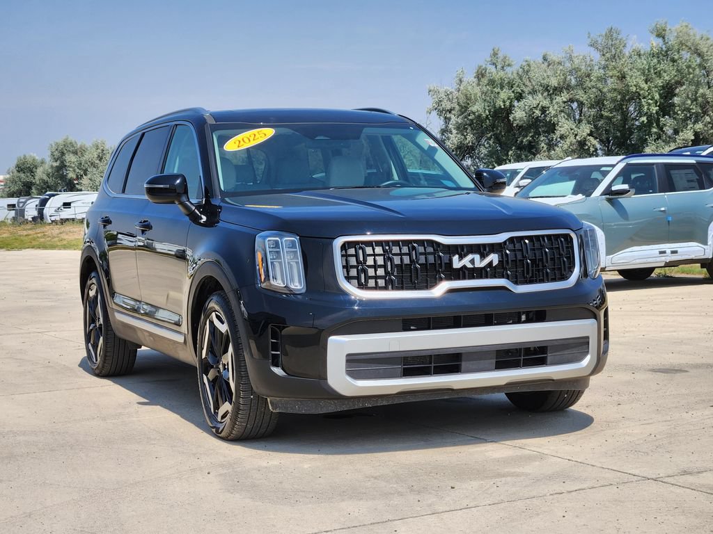 Certified 2025 Kia Telluride EX AWD/4WD image 3