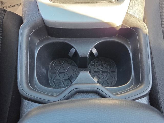 Used 2021 Toyota RAV4 LE image 18