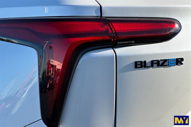 Certified 2024 Chevrolet Blazer EV RS image 37