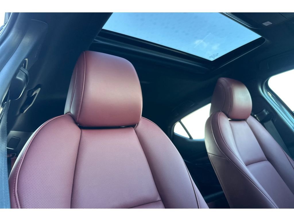 New 2026 MAZDA MAZDA3 Hatchback w/Premium Plus Pkg image 16
