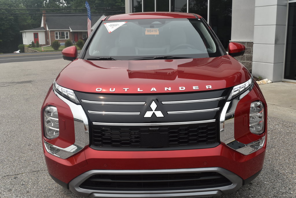 New 2026 Mitsubishi Outlander SE AWD/4WD image 3