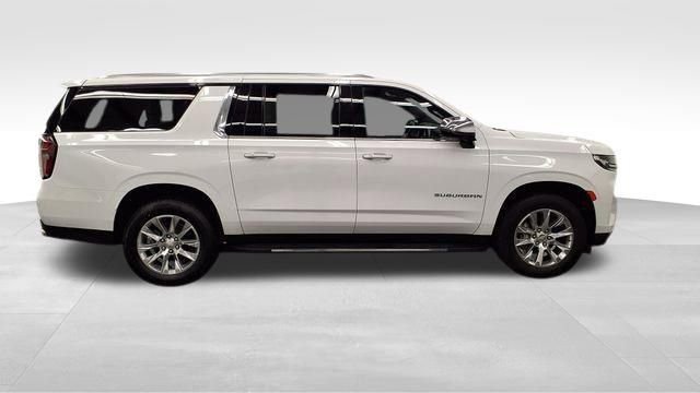 Used 2023 Chevrolet Suburban Premier image 11
