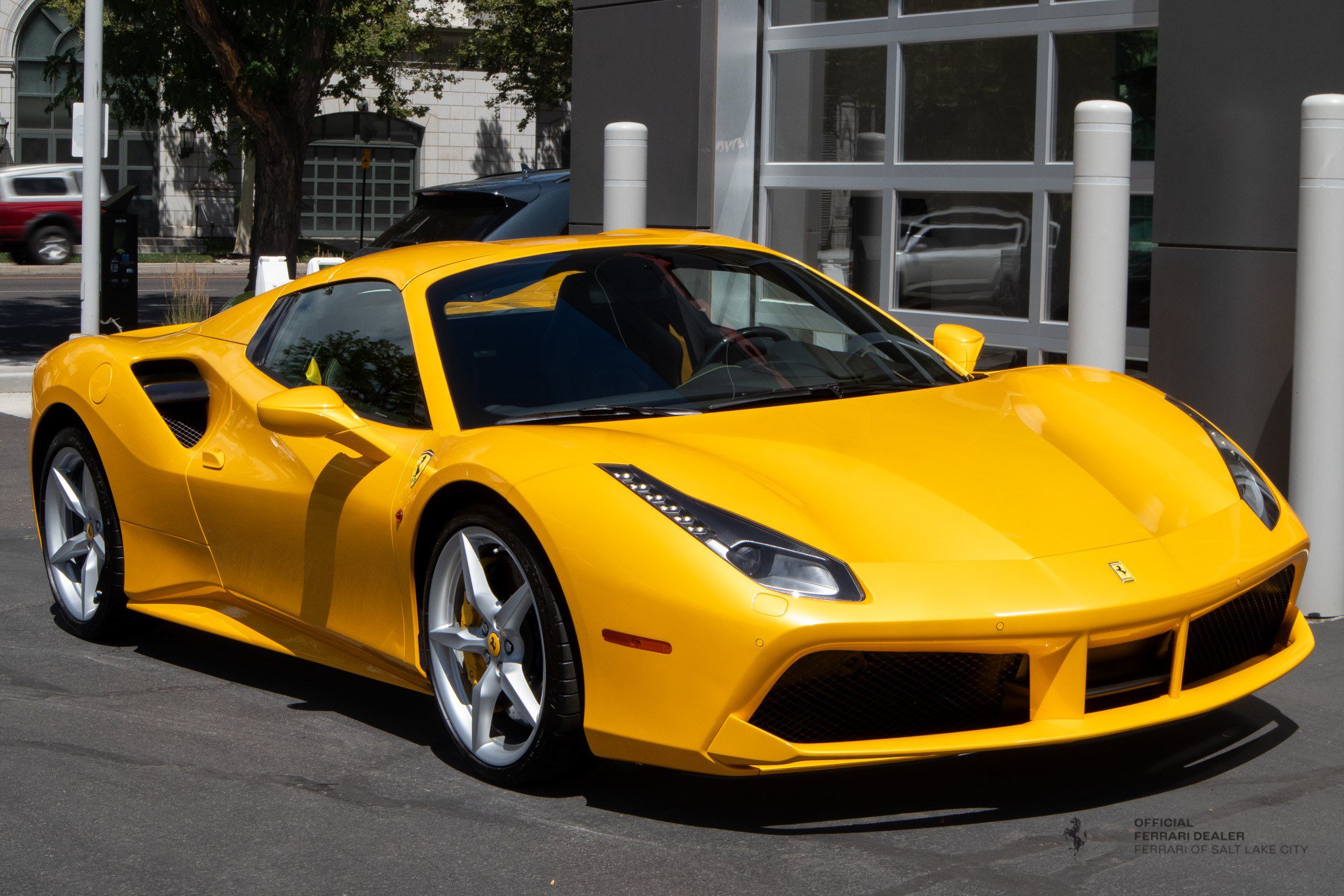 Certified 2019 Ferrari 488 Spider RWD image 9