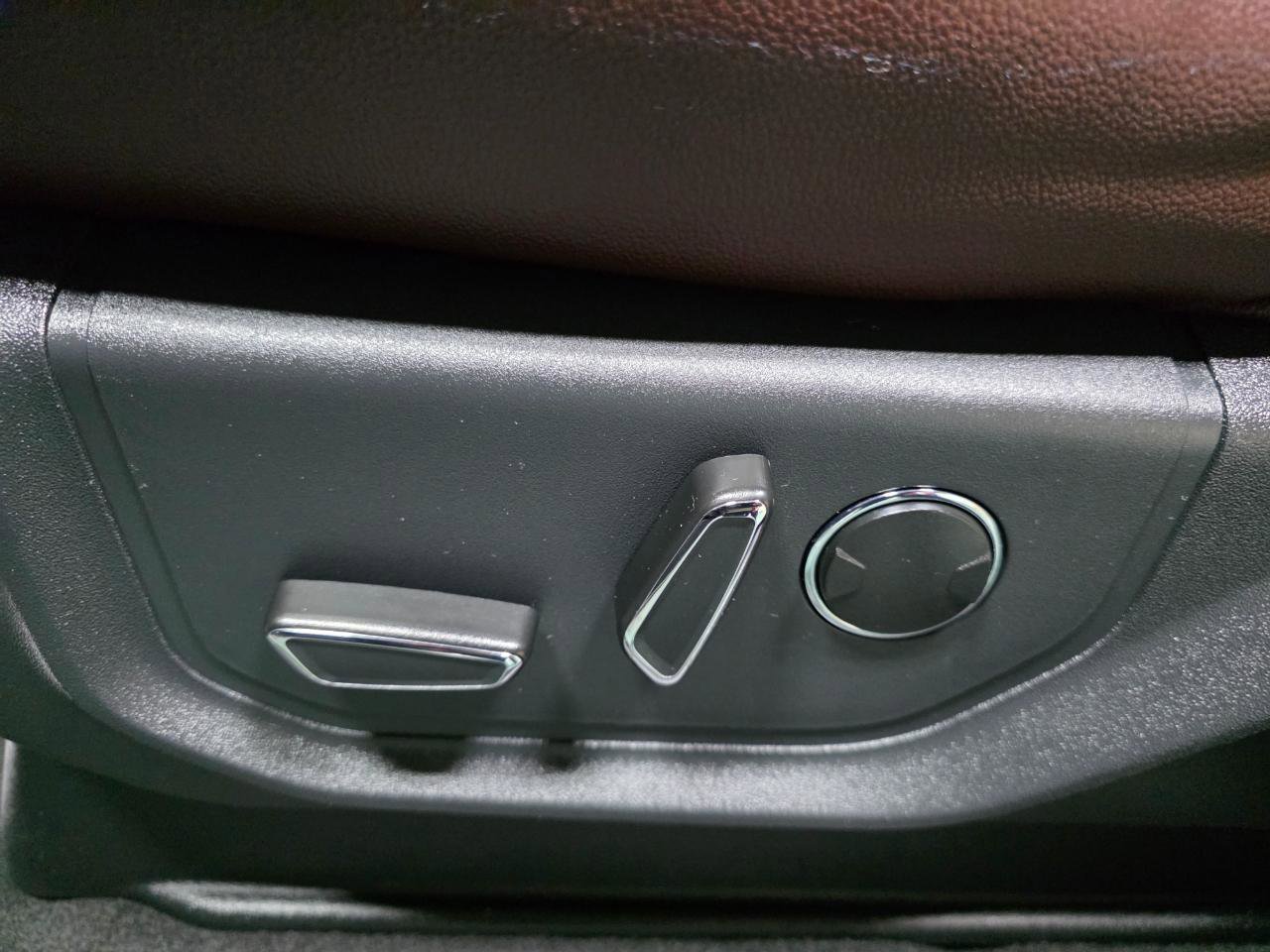 Used 2024 Ford Expedition Max Limited image 16