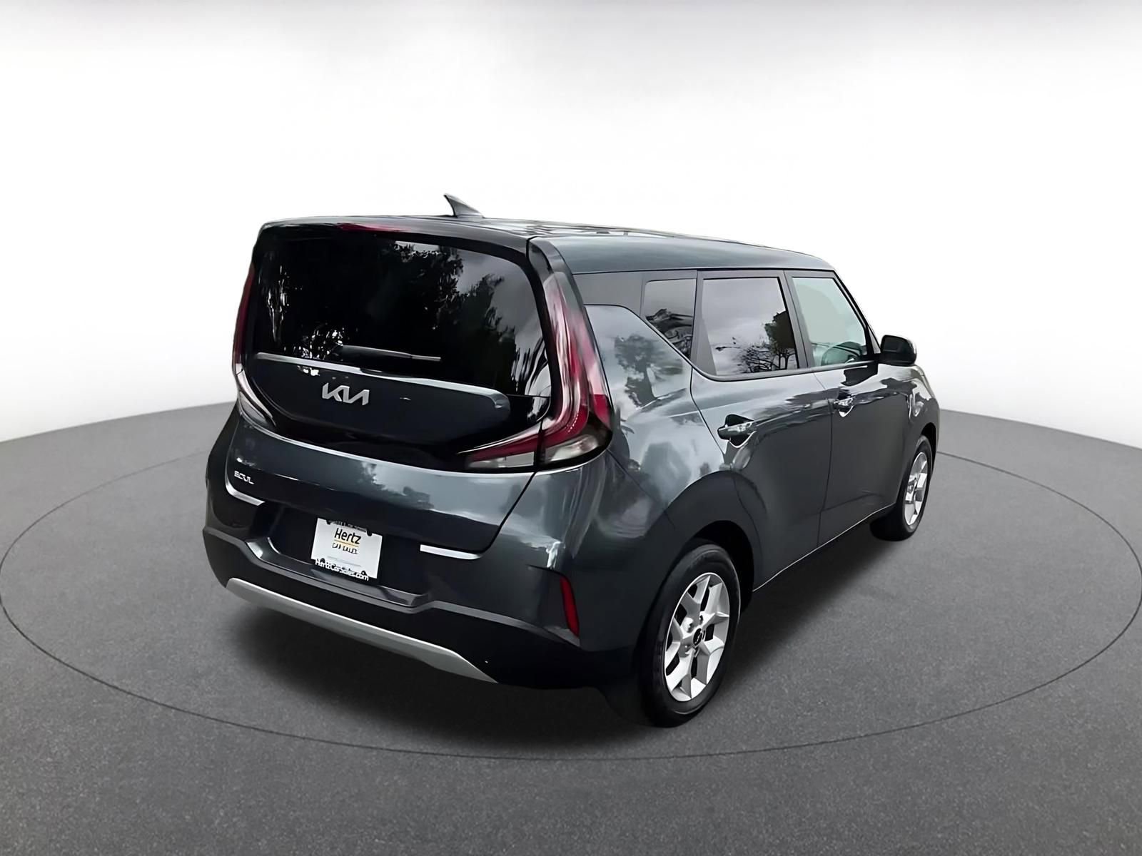 Used 2025 Kia Soul LX w/ LX Technology Package image 14