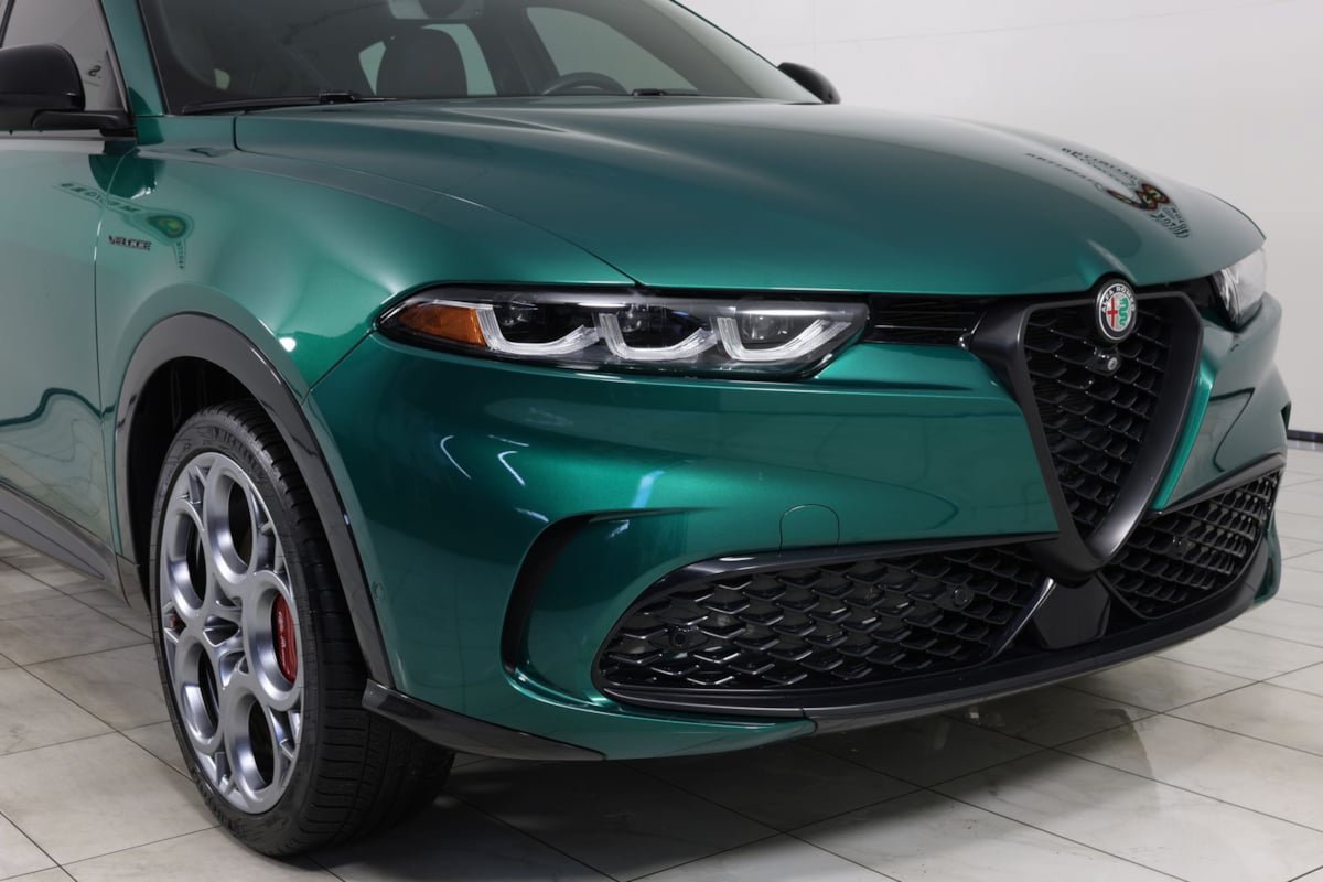Used 2024 Alfa Romeo Tonale Veloce w/ Active Assist Package AWD/4WD image 36