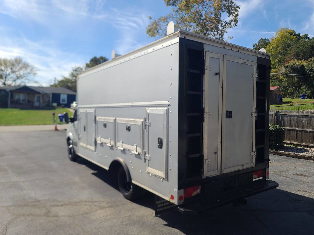 Used 2015 Freightliner Sprinter 3500 image 7