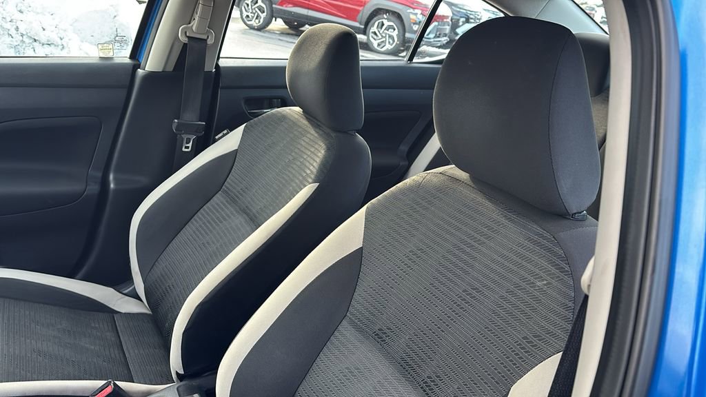 Used 2021 Nissan Versa SV image 25