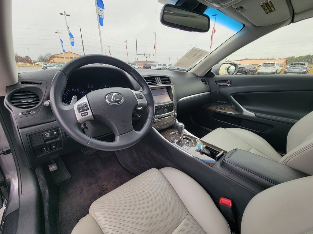 Used 2012 Lexus IS 350C image 19