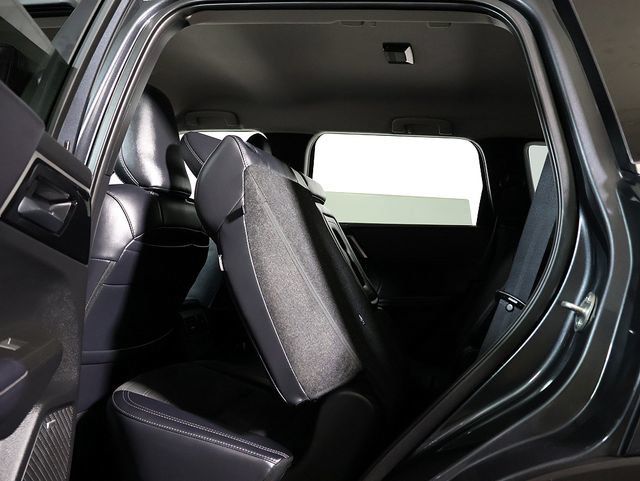 Used 2025 Mitsubishi Outlander SE FWD image 16
