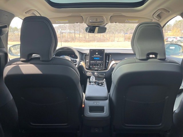 New 2026 Volvo XC60 B5 Plus w/ Climate Package AWD/4WD image 8