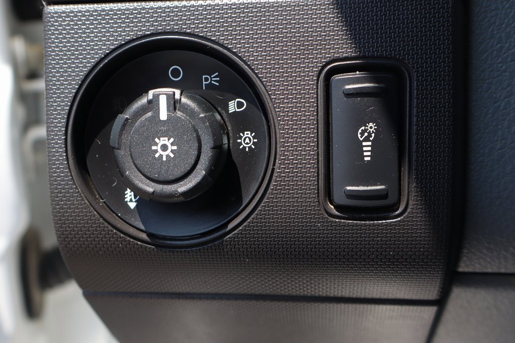 Used 2012 Ford F350 XLT w/ XLT Interior Pkg image 21