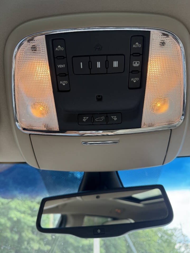 Used 2013 Jeep Grand Cherokee Overland w/ Advance Technology Group RWD image 26