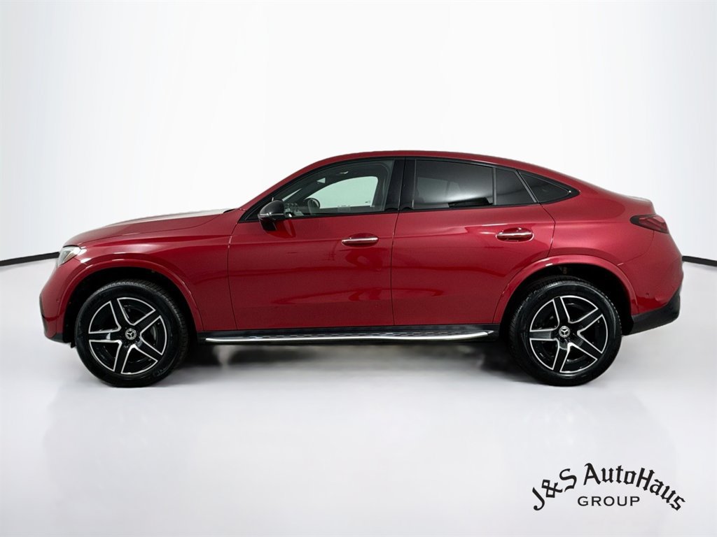 Used 2025 Mercedes-Benz GLC 300 4MATIC w/ AMG Line image 4