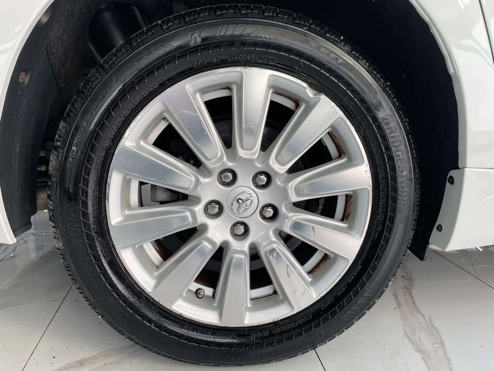 Used 2017 Toyota Sienna XLE Premium AWD/4WD image 28