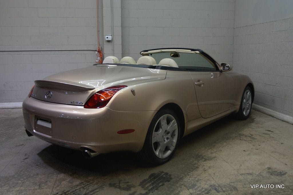 Used 2004 Lexus SC 430 Convertible RWD image 16