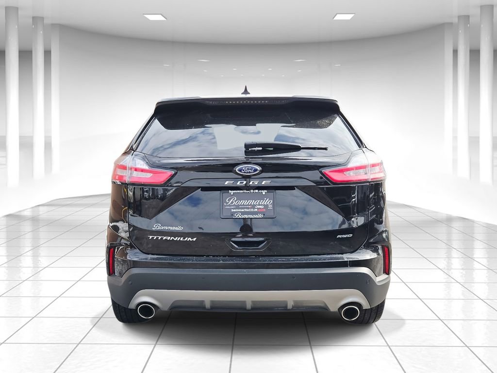 Used 2022 Ford Edge Titanium image 4