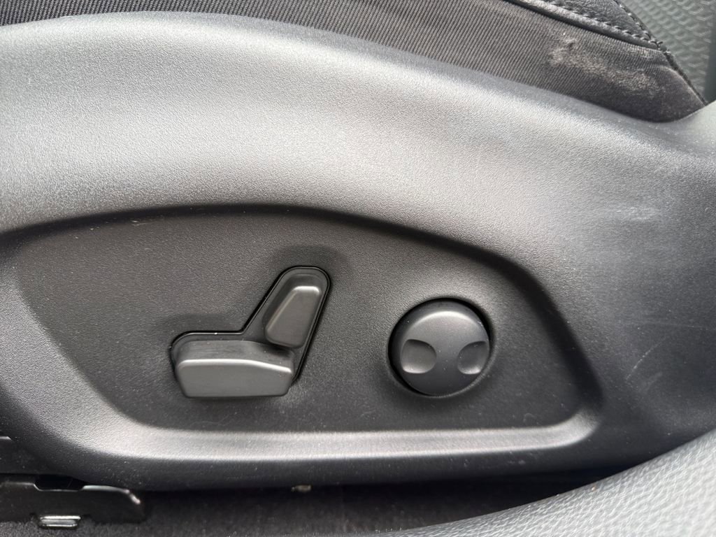 Used 2022 Jeep Compass Latitude w/ Sun and Sound Group AWD/4WD image 17