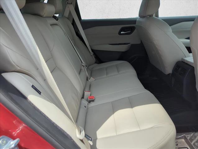 Used 2023 Nissan Rogue SL image 26