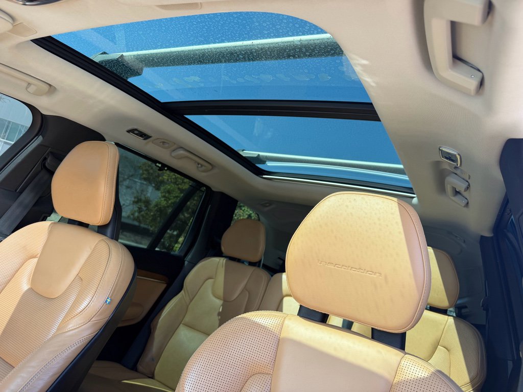 Used 2016 Volvo XC90 T6 Inscription w/ Vision Package image 21