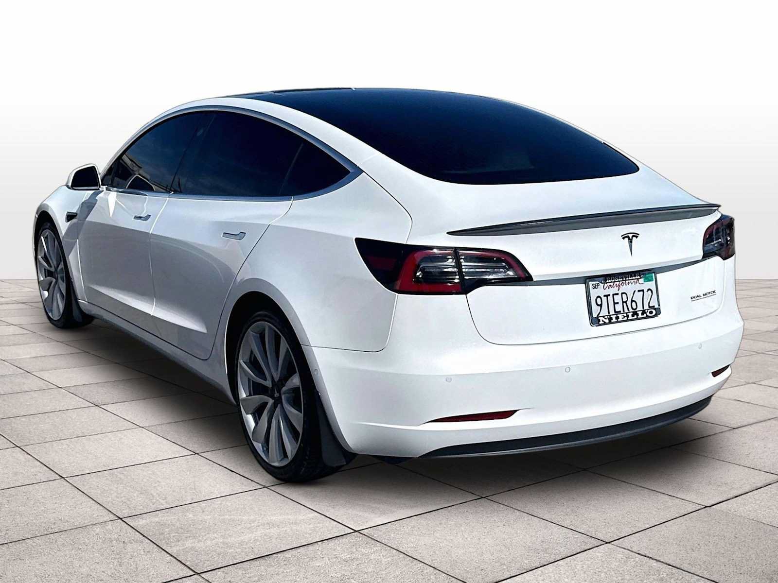 Used 2018 Tesla Model 3 Performance AWD/4WD image 14