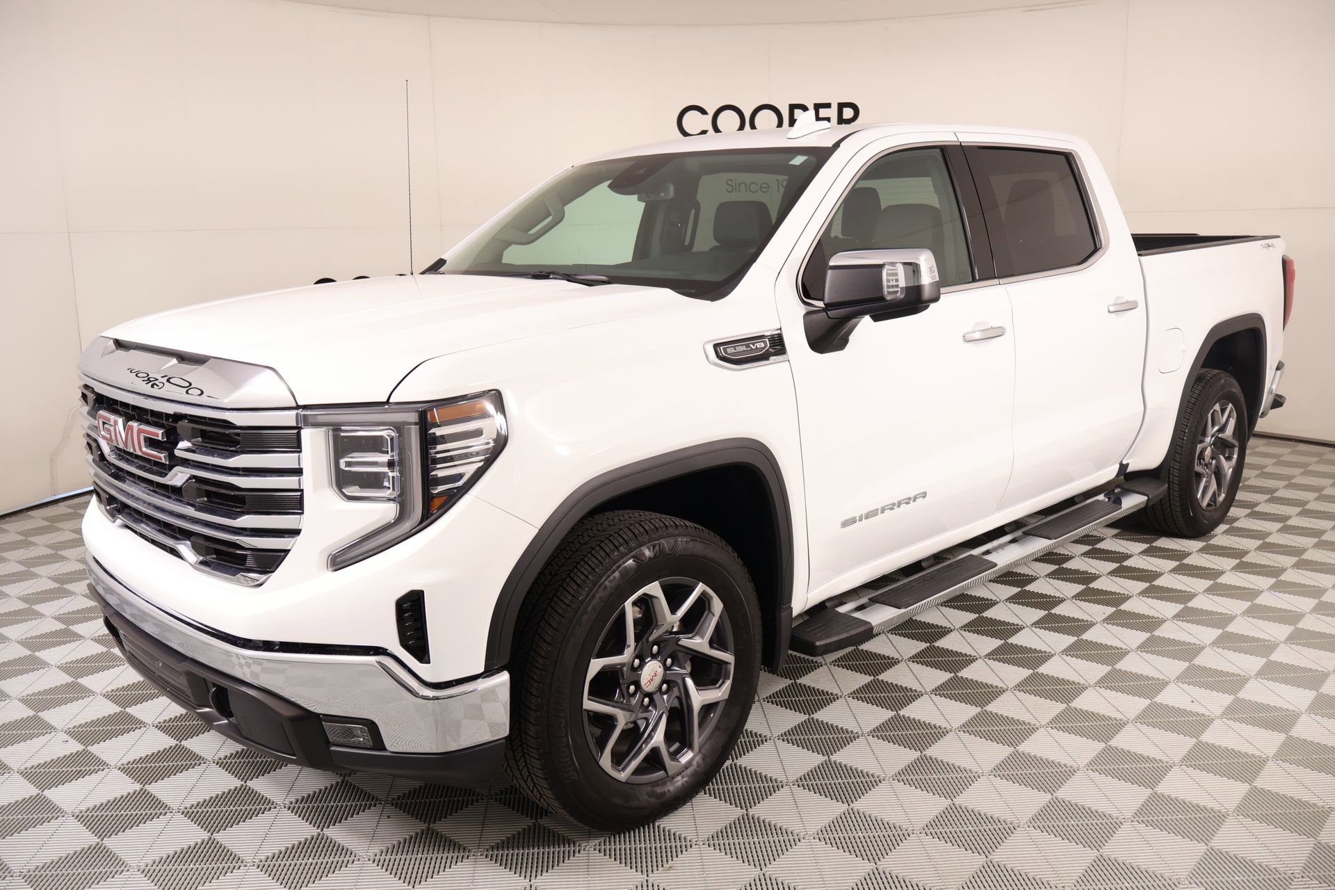 Used 2026 GMC Sierra 1500 SLT w/ SLT Premium Package AWD/4WD image 12