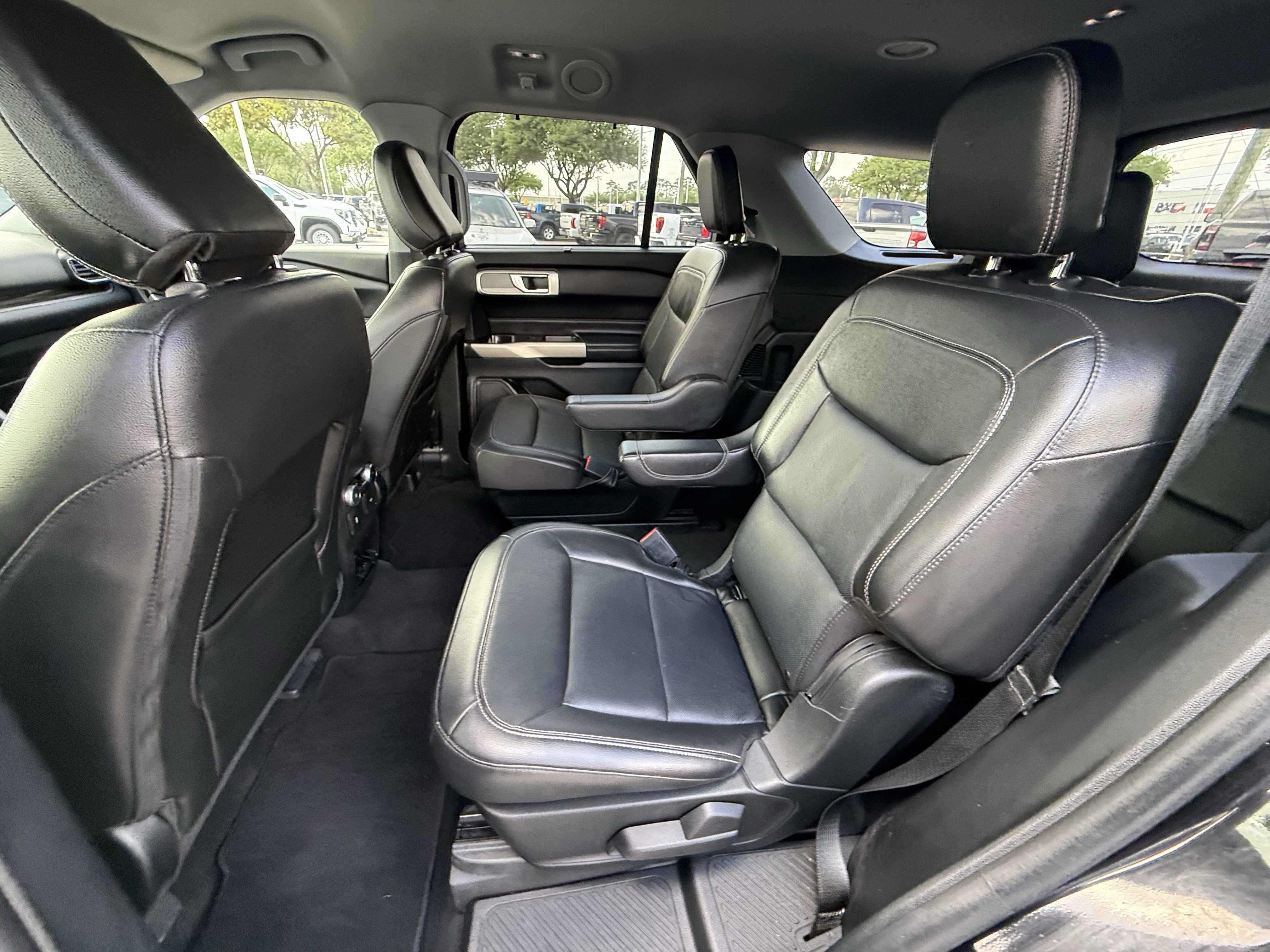 Used 2022 Ford Explorer Limited image 30