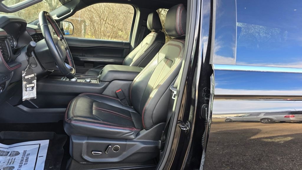 Used 2022 Ford Expedition Max Limited image 19