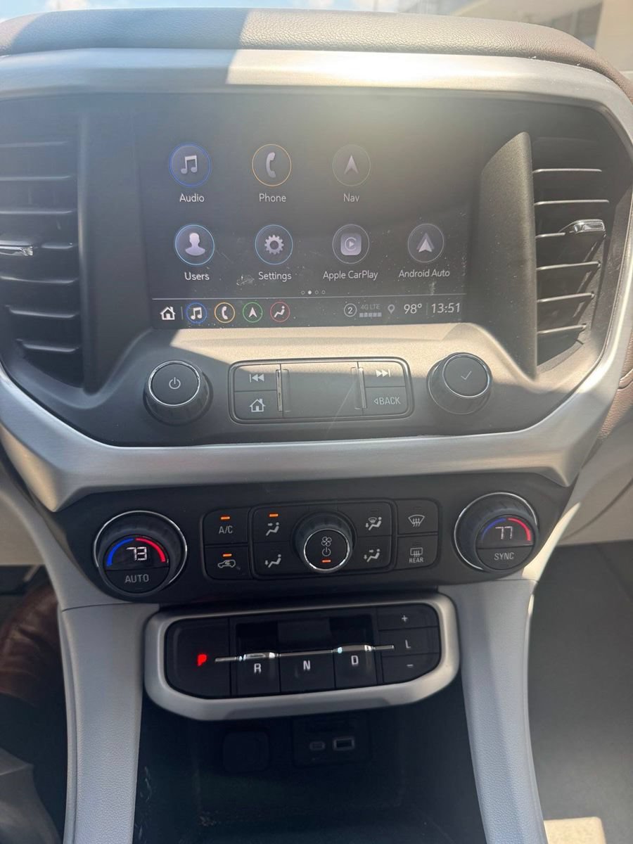 Certified 2023 GMC Acadia SLT w/ Technology Package FWD image 15