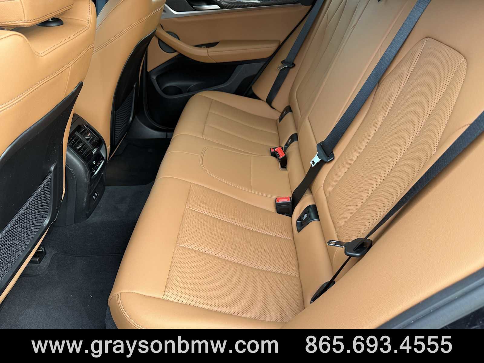 Used 2025 BMW X4 M40i w/ Premium Package image 33